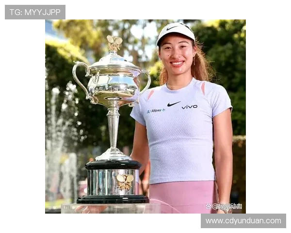 郑钦文:中网获胜感到开心 仍在积极恢复状态中