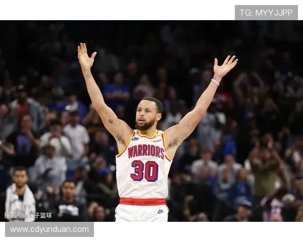 被阿门霸凌助力成长 场均17分2.3断三分命中率62% 火箭新库里崛起 被阿门霸凌助力成长 场均17分2.3断三分命中率62% 火箭新库里崛起